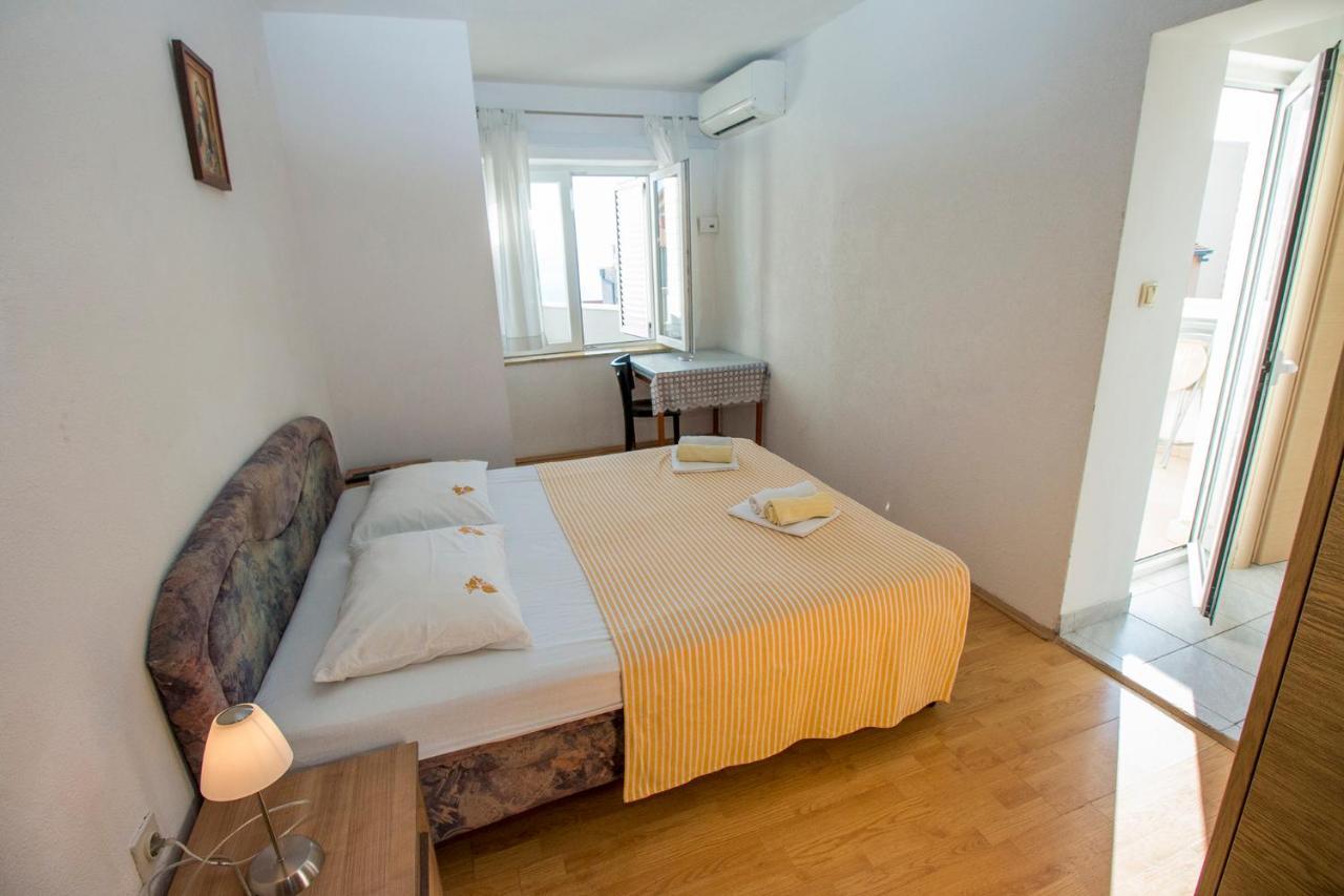 Mrkonjic Branko & Marija Apartmani Омиш Экстерьер фото