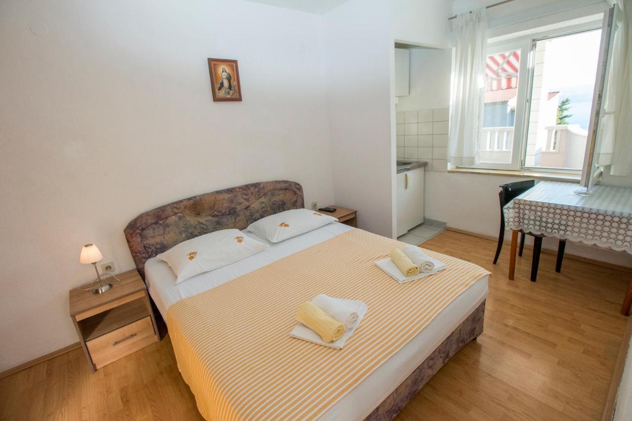 Mrkonjic Branko & Marija Apartmani Омиш Экстерьер фото