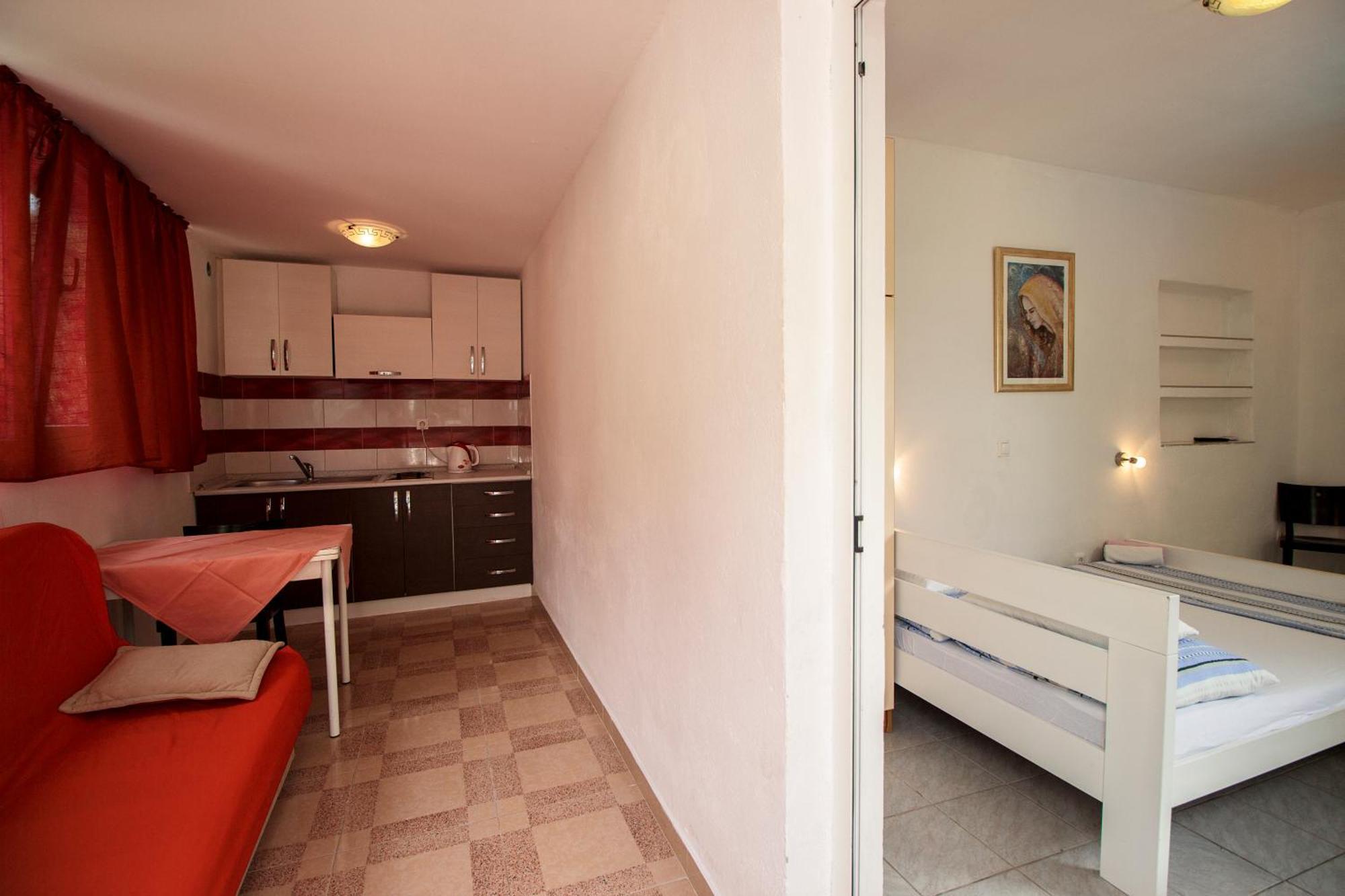 Mrkonjic Branko & Marija Apartmani Омиш Экстерьер фото