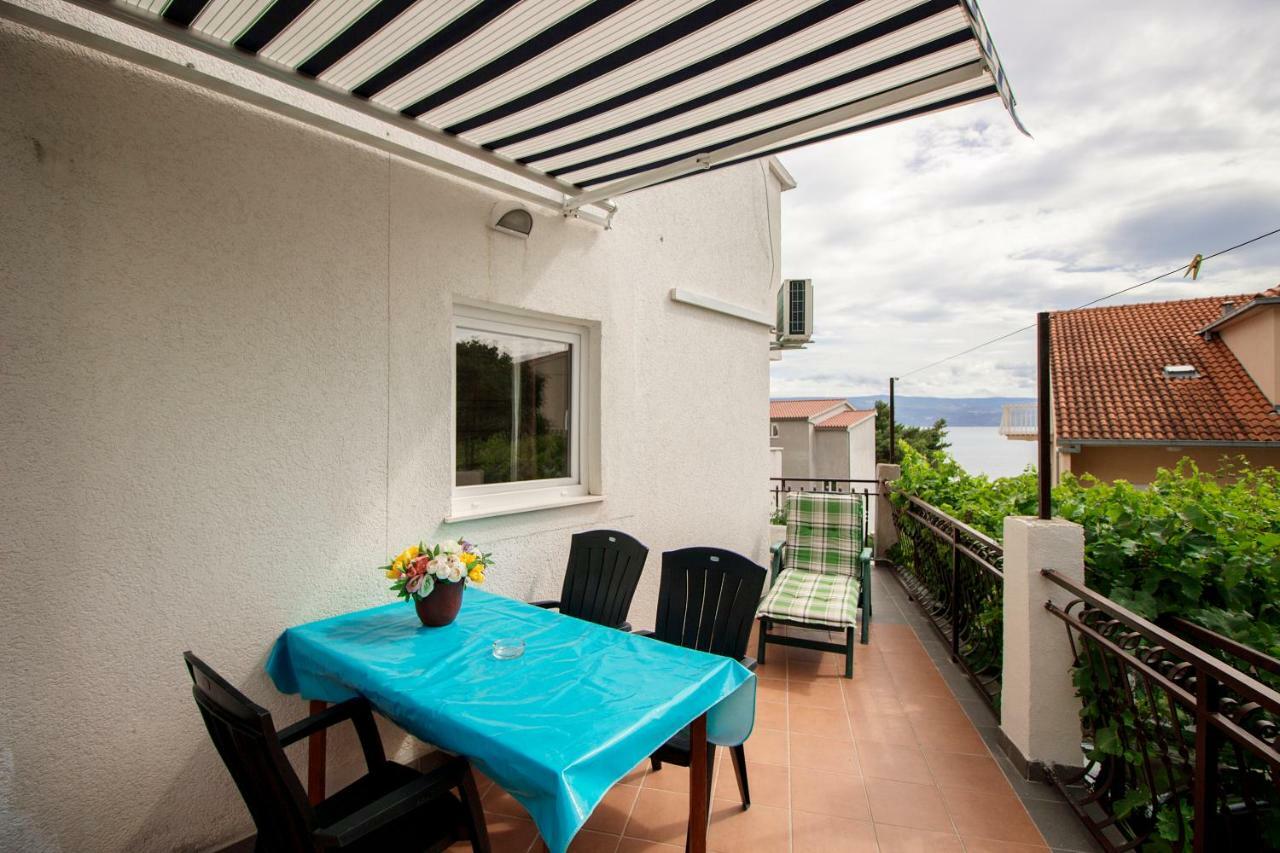 Mrkonjic Branko & Marija Apartmani Омиш Экстерьер фото