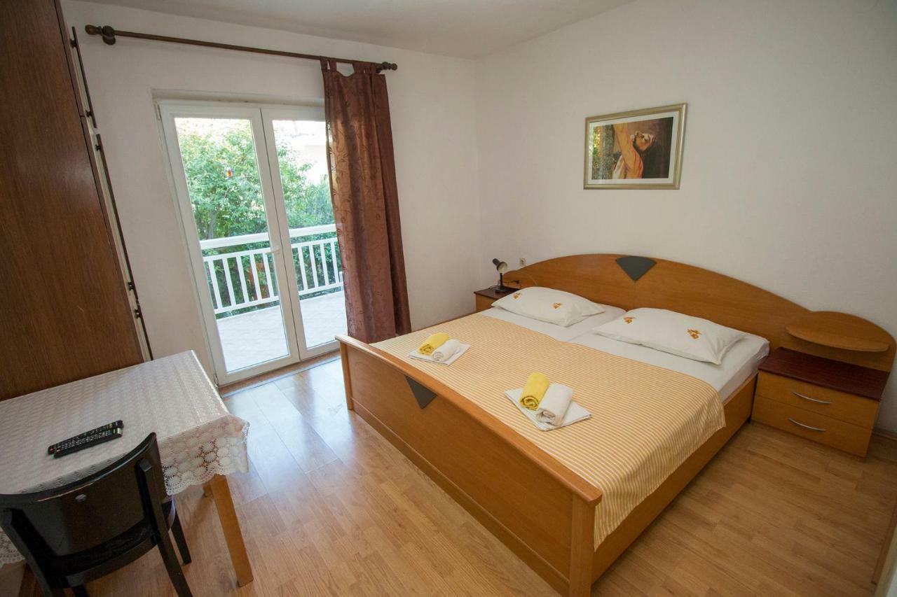 Mrkonjic Branko & Marija Apartmani Омиш Экстерьер фото