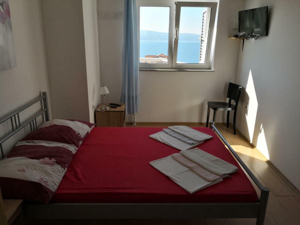 Mrkonjic Branko & Marija Apartmani Омиш Экстерьер фото