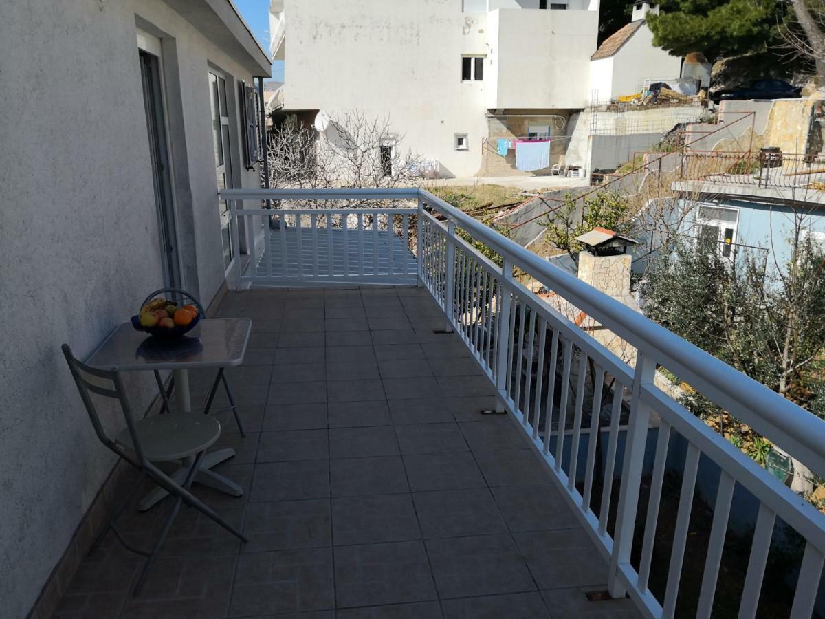 Mrkonjic Branko & Marija Apartmani Омиш Экстерьер фото