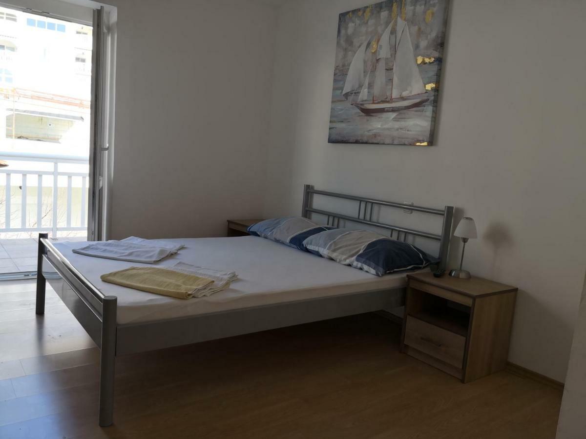 Mrkonjic Branko & Marija Apartmani Омиш Экстерьер фото