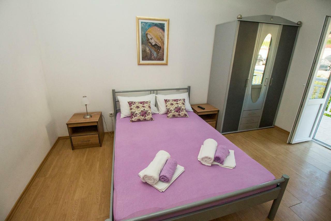 Mrkonjic Branko & Marija Apartmani Омиш Экстерьер фото