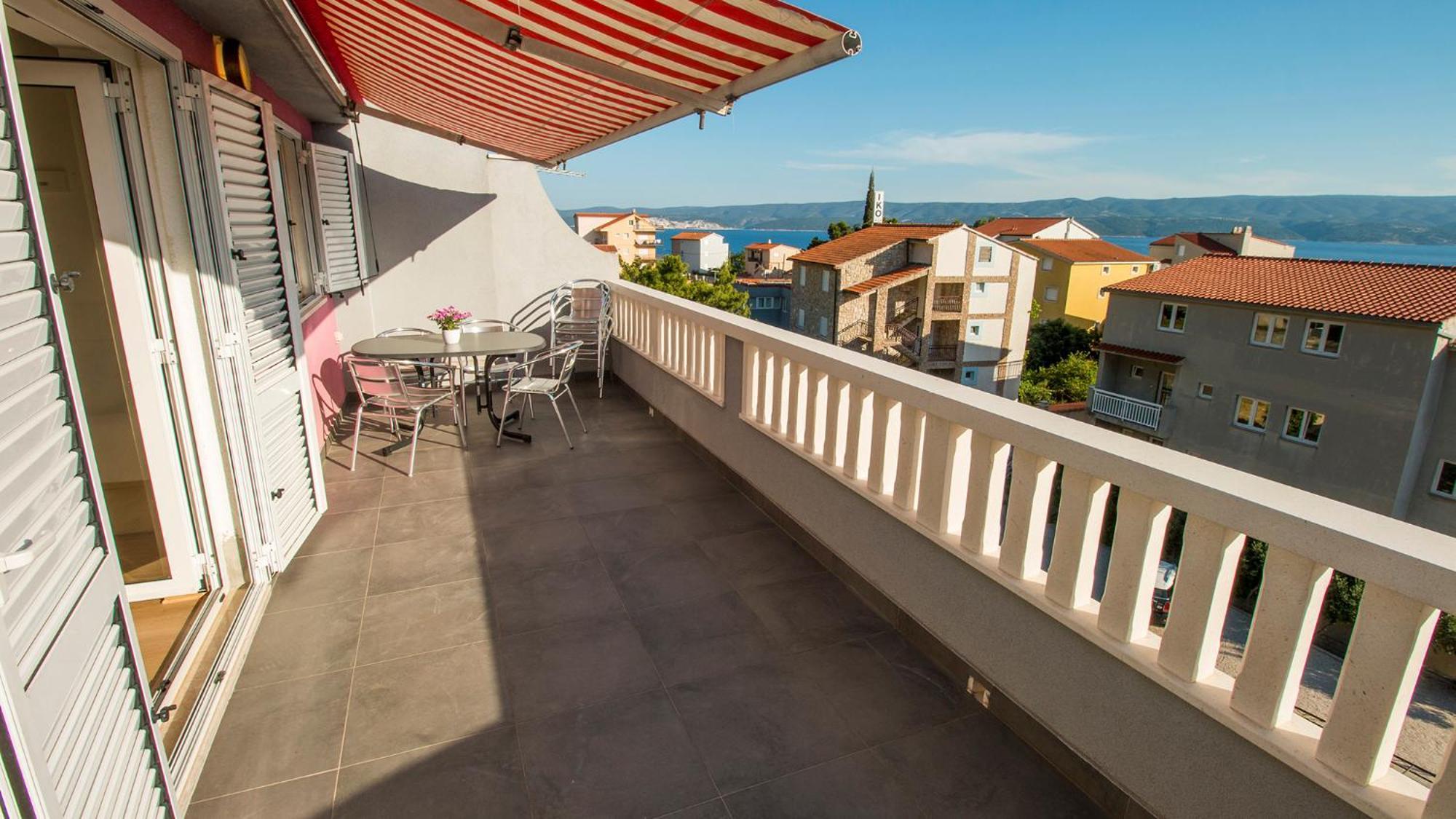 Mrkonjic Branko & Marija Apartmani Омиш Экстерьер фото