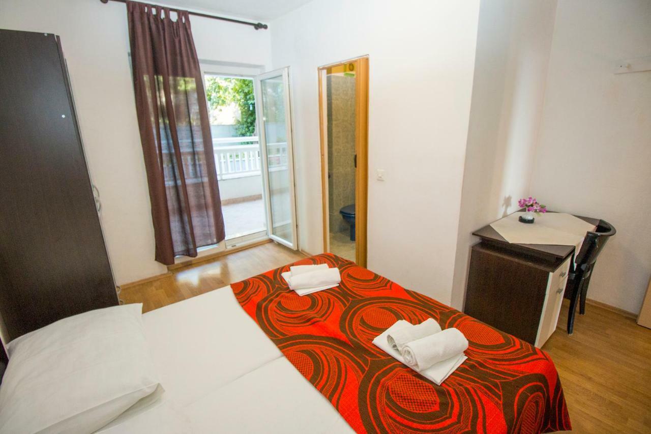Mrkonjic Branko & Marija Apartmani Омиш Экстерьер фото