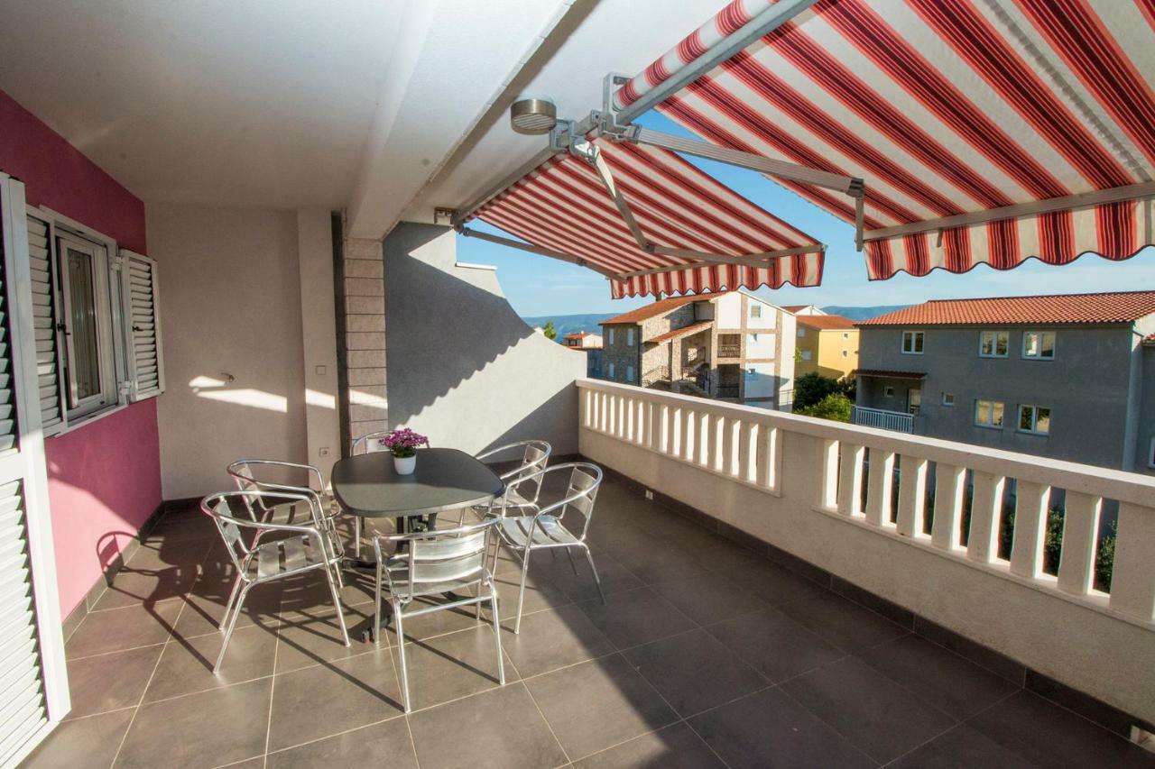 Mrkonjic Branko & Marija Apartmani Омиш Экстерьер фото